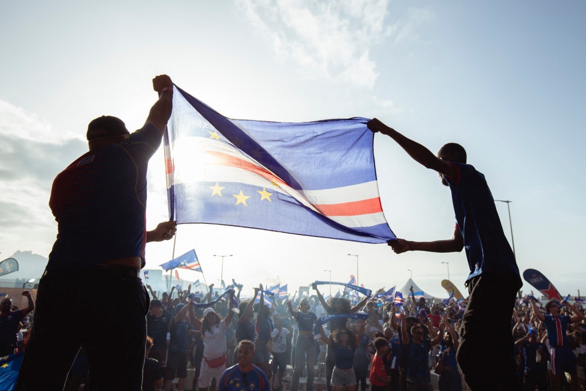 Vice de Cabo Verde visita CBF e pede apoio dos brasileiros na Copa do Mundo: “Queremos crescer no futebol”