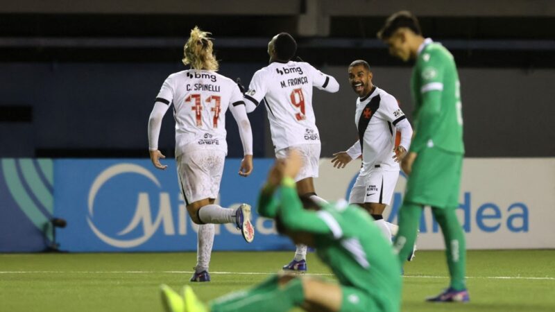 Análise: Vasco supera falha grotesca e cumpre objetivos em noite de redenções no Chile