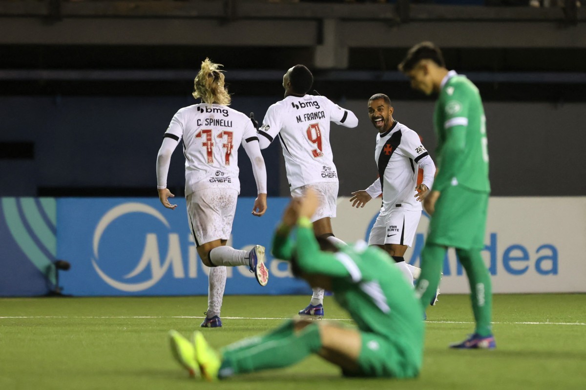 Análise: Vasco supera falha grotesca e cumpre objetivos em noite de redenções no Chile