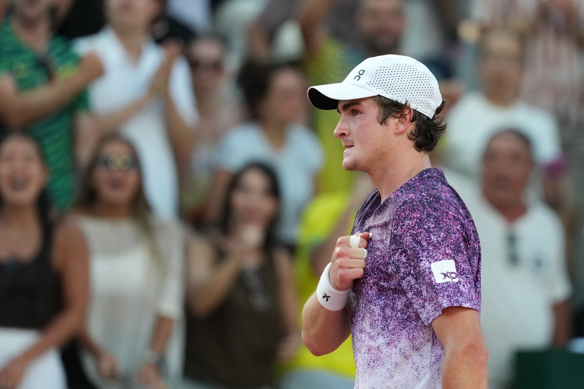 Brasileiros se empolgam com vitória de João Fonseca em Roland Garros: “História será feita”