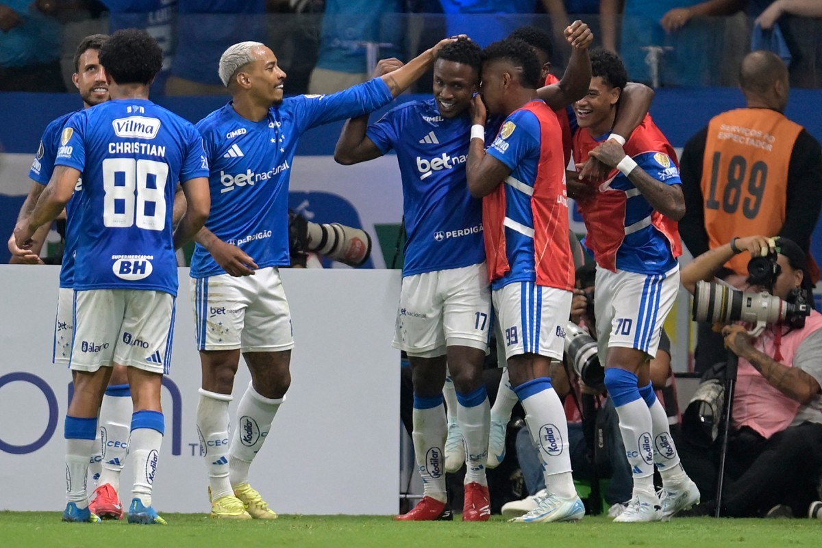 Cruzeiro supera grupo da morte na Libertadores e mantém escrita histórica