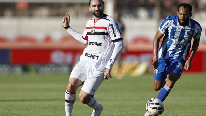 Léo Gamalho retorna ao Avaí com contrato de produtividade