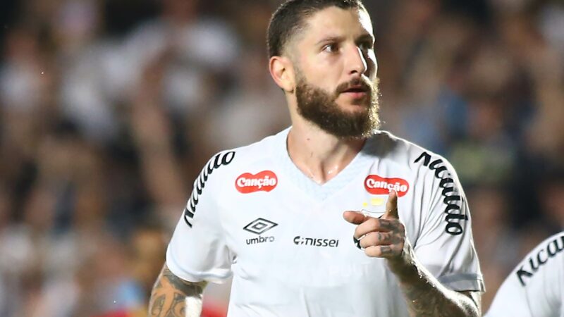 Zé Rafael pede para treinar separado do elenco e fica próximo de deixar o Santos