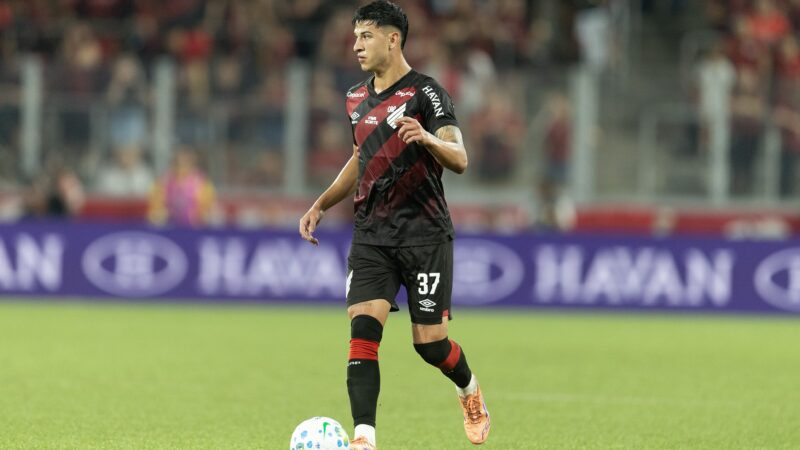 Titular do Athletico, Esquivel pega gancho por expulsão contra o Grêmio