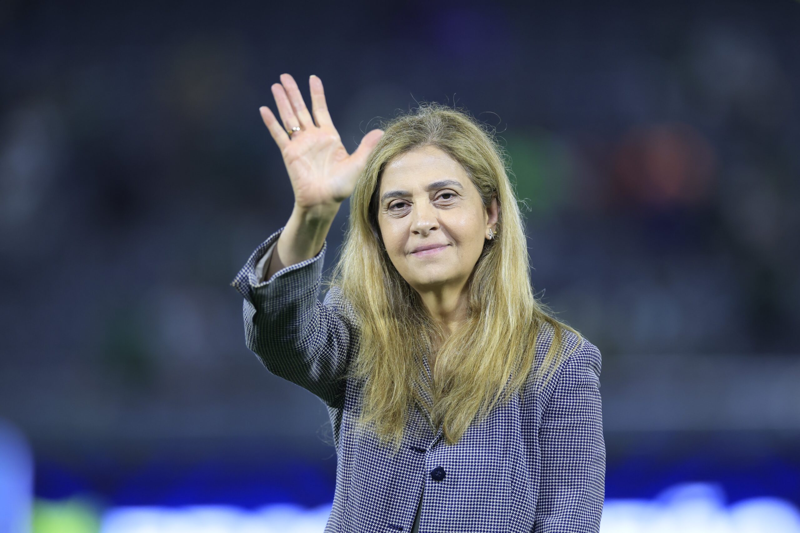 Leila, do Palmeiras, ironiza Bap por acordo do Maracanã para shows: “Flamengo quer largar o futebol?”