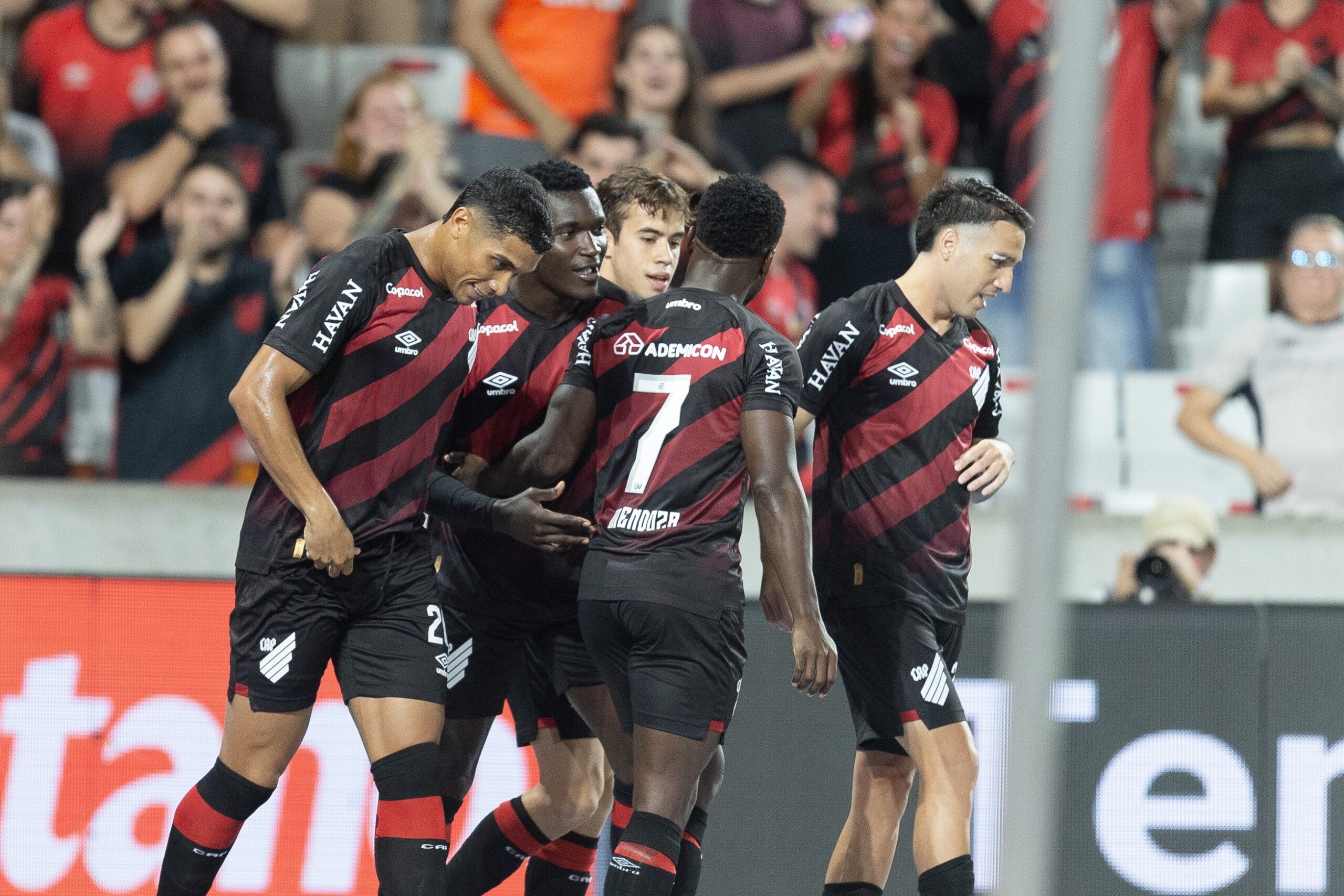 Athletico conta com retornos importantes para buscar vaga na Copa do Brasil
