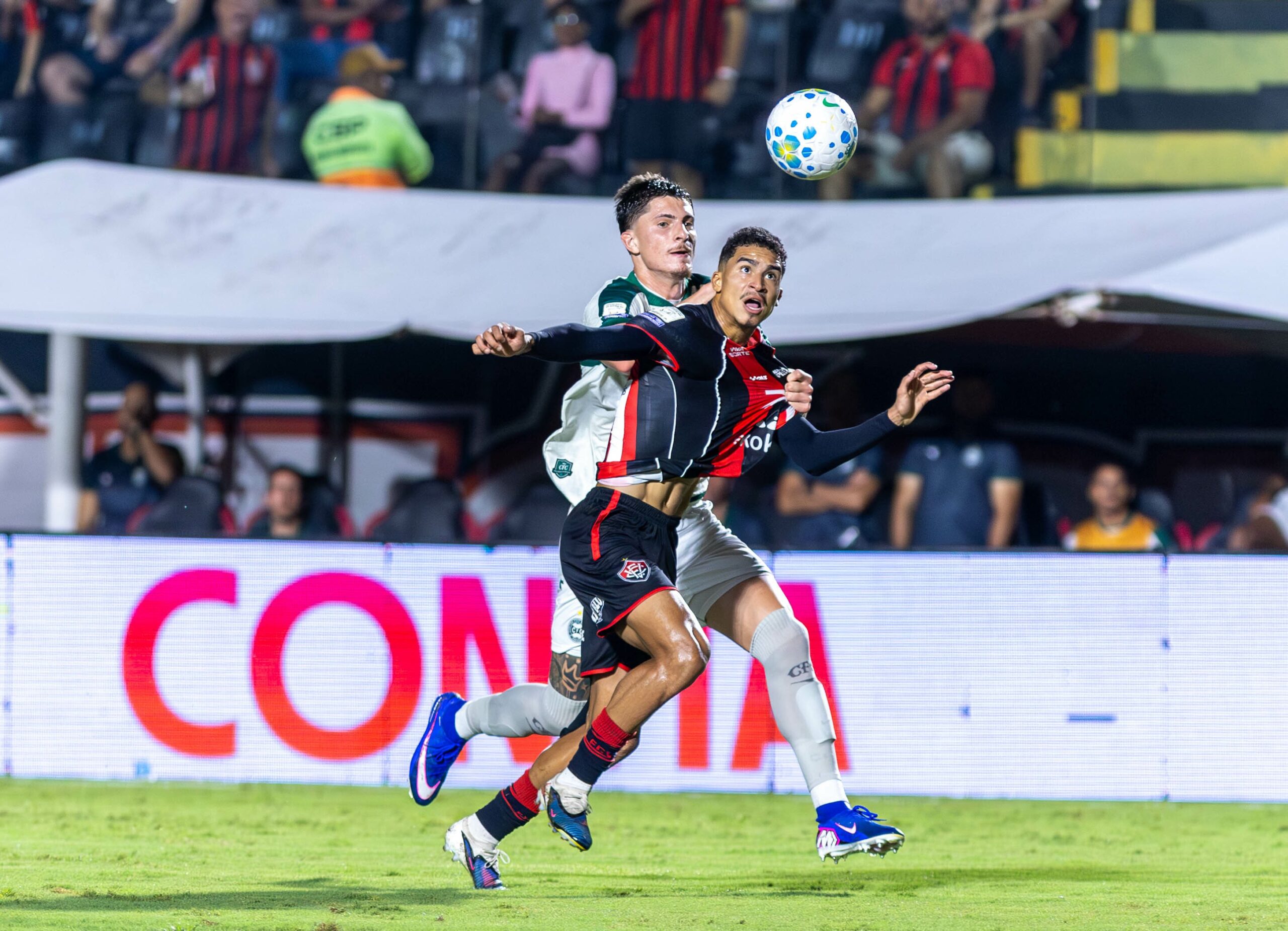 Análise: expulsão vira problema crônico do Coritiba no Brasileirão, e time sofre pior derrota do ano
