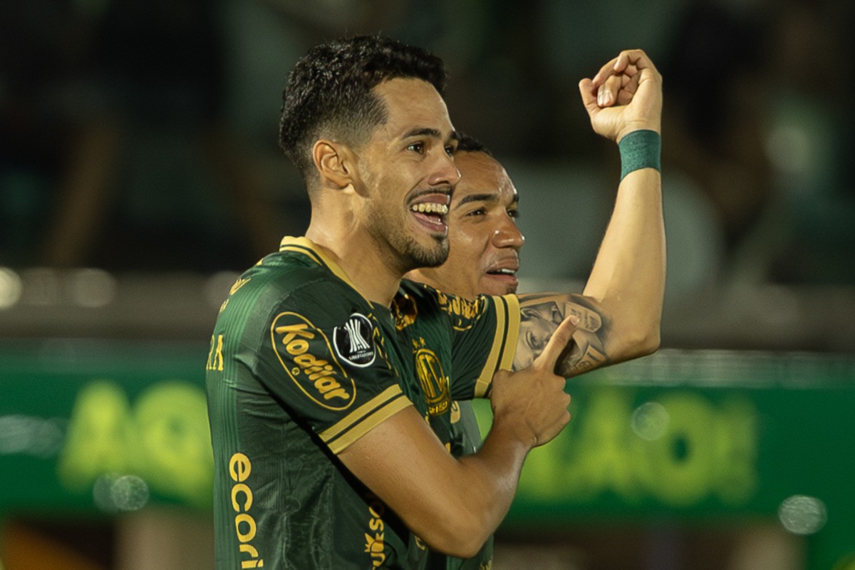 Zagueiro do Mirassol celebra 1° gol na Libertadores na carreira: “Agora é aproveitar esse momento”