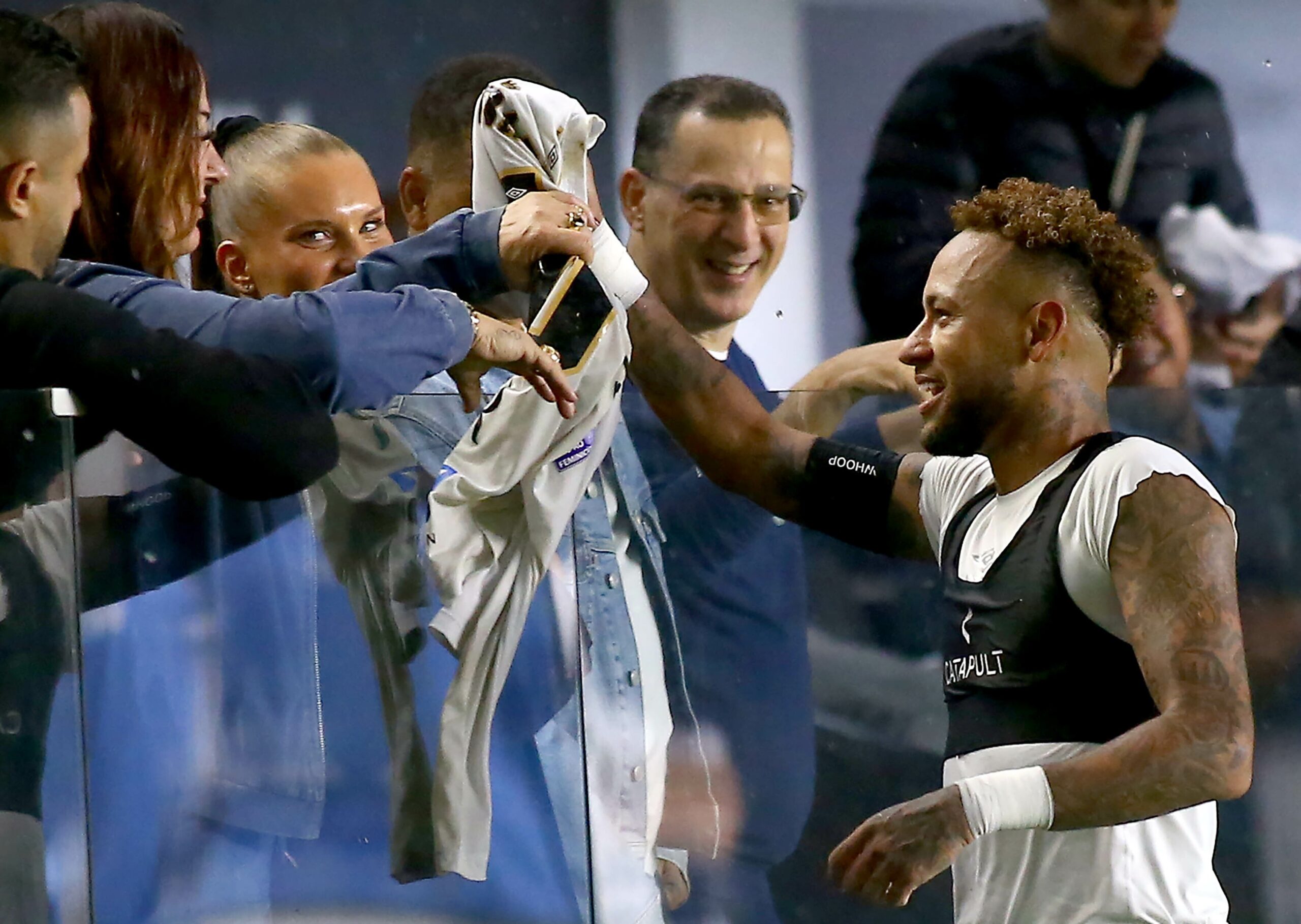 Ancelotti diz que Neymar “melhorou muito” e comenta pedidos de convocação: “É muito amado”