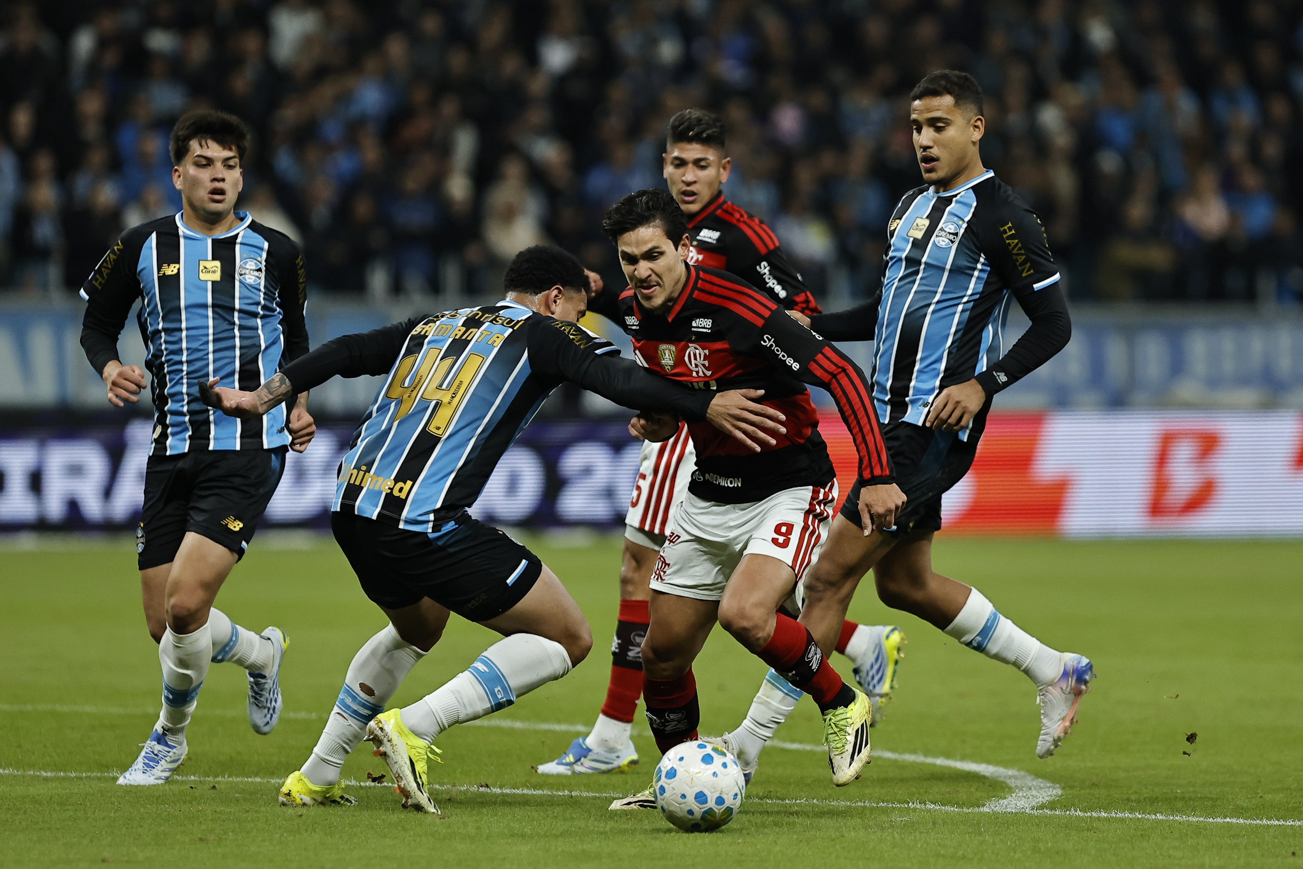 Análise: Grêmio é nocauteado pelo Flamengo com choque de realidade e 1 a 0 fica barato