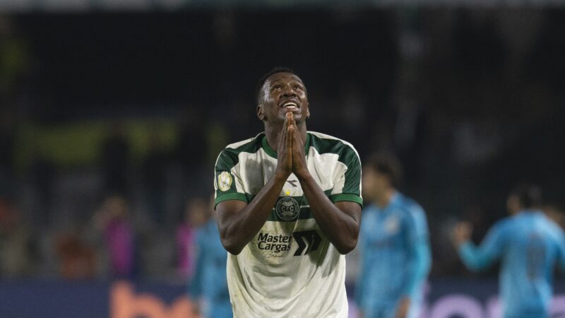 Coritiba perde Jacy e Felipe Jonatan de última hora para jogo contra o Santos; entenda