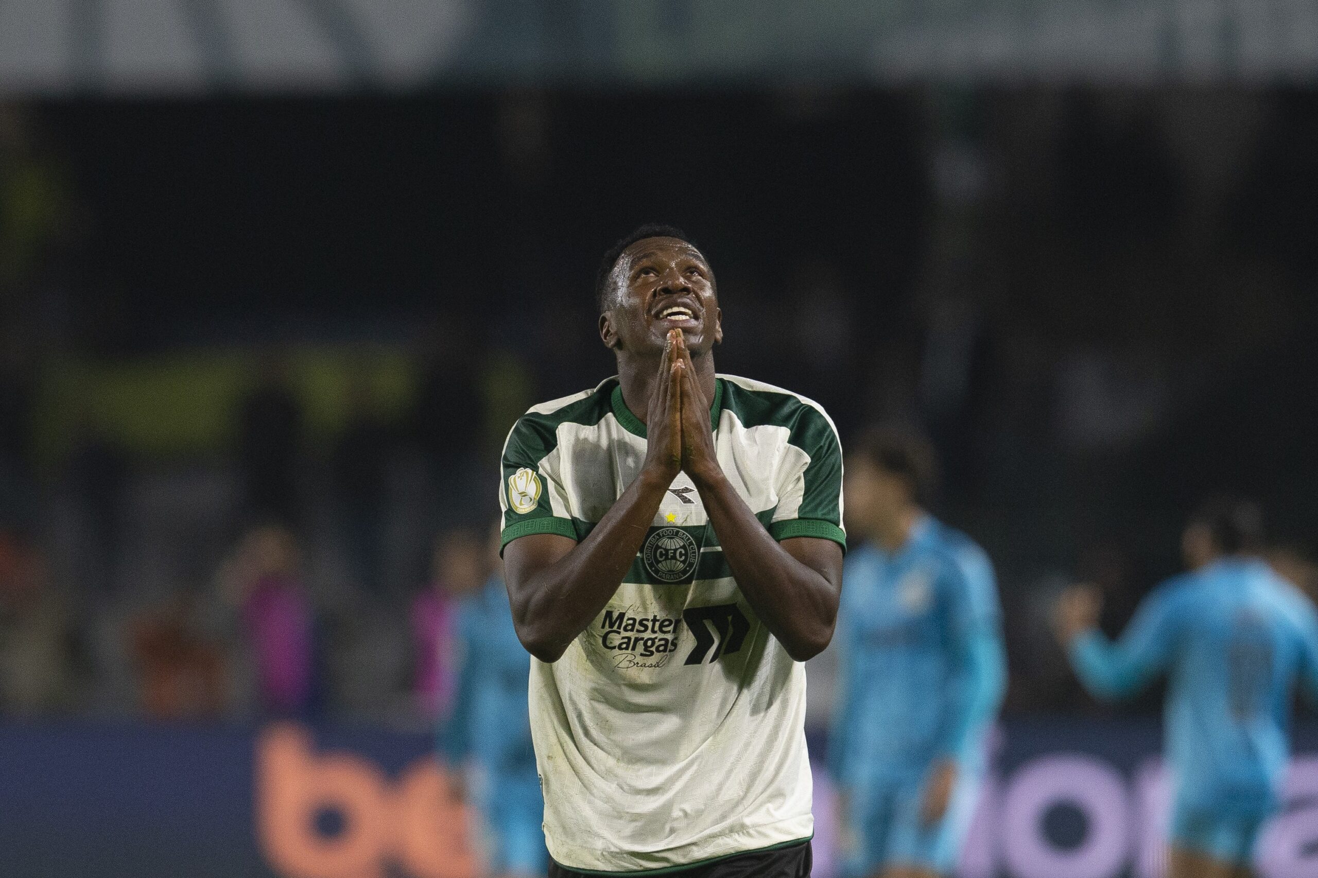 Coritiba perde Jacy e Felipe Jonatan de última hora para jogo contra o Santos; entenda