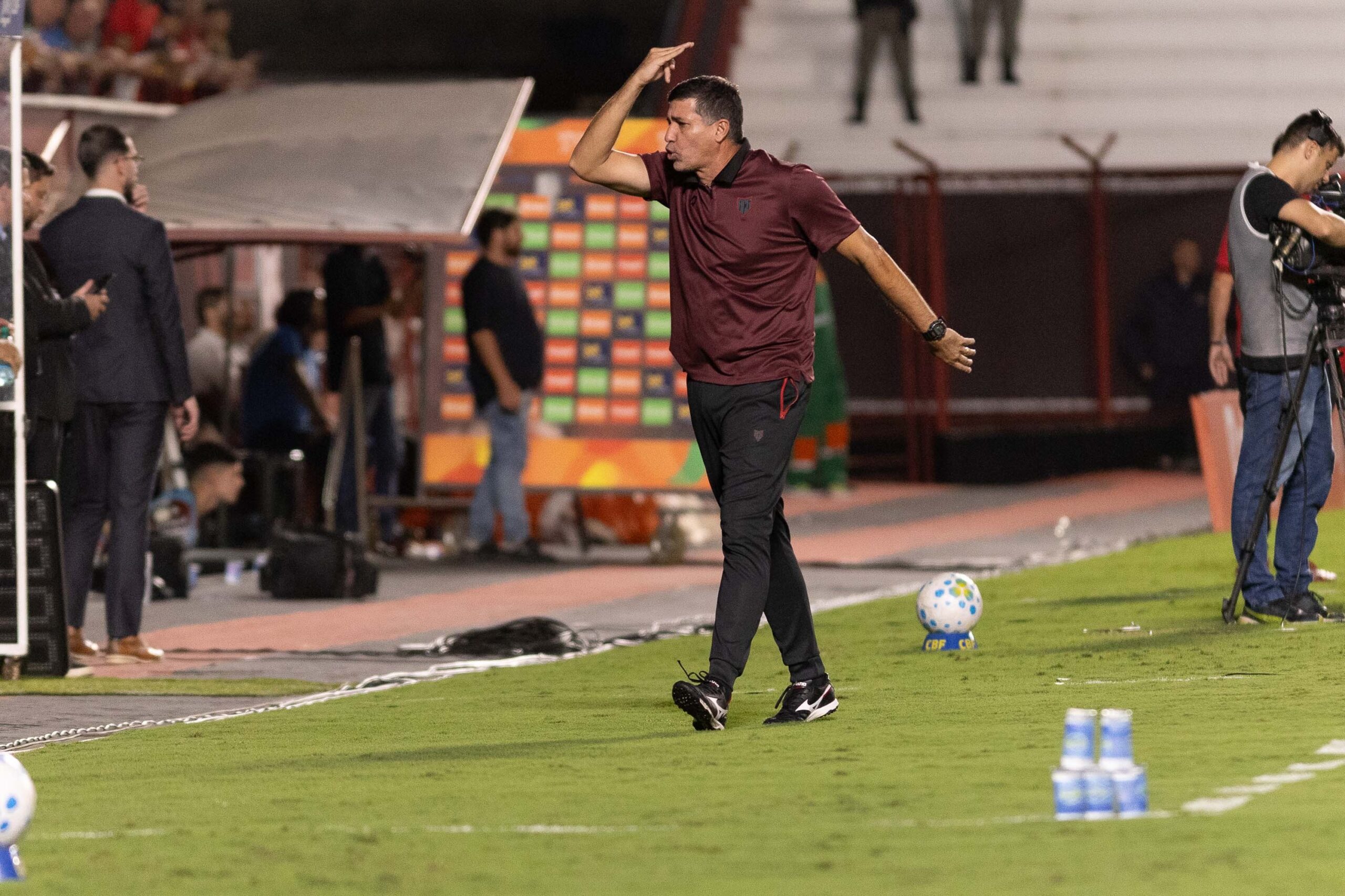 Eduardo Souza valoriza atuação do Atlético-GO após eliminação e vê evolução da equipe