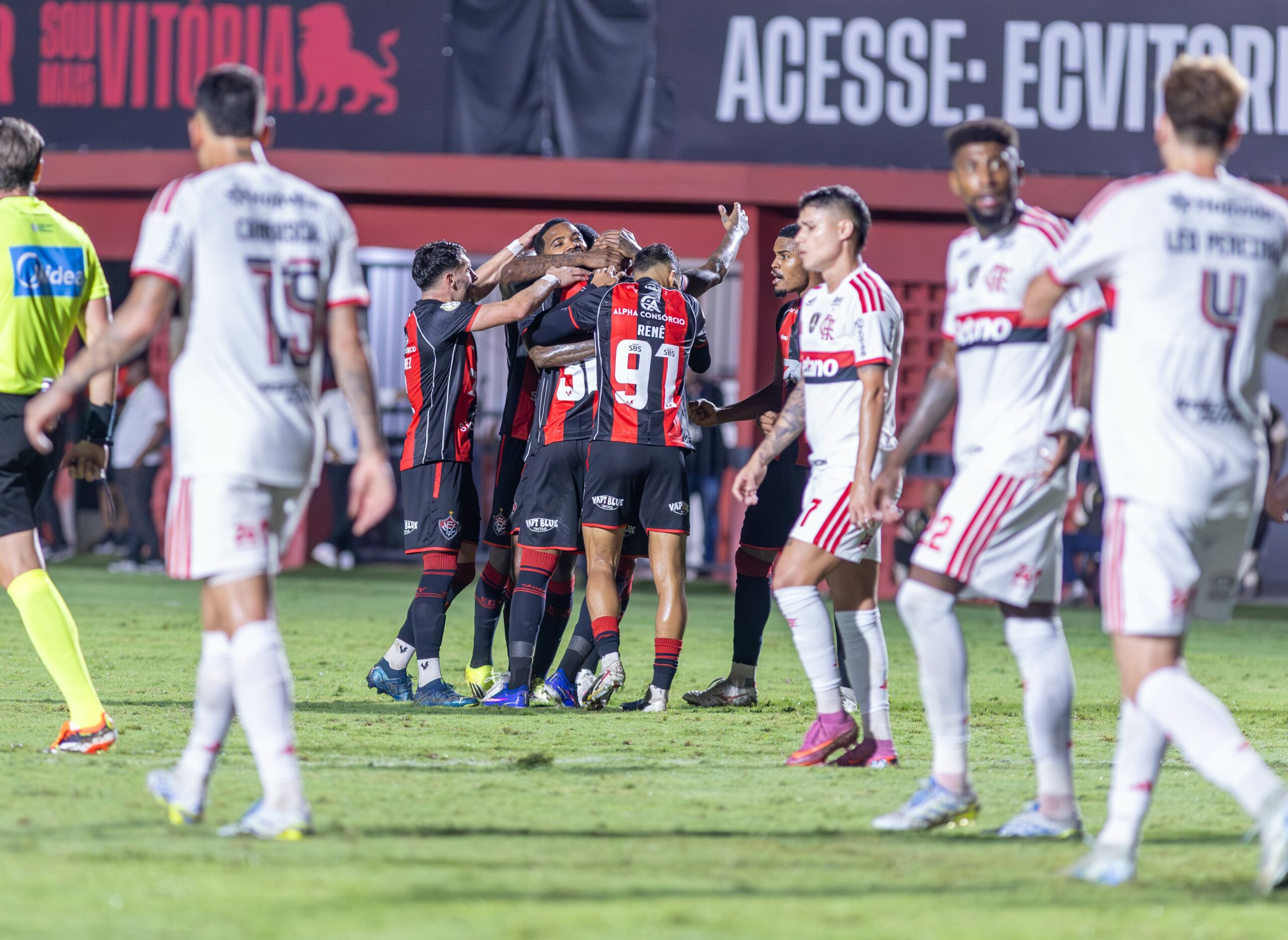 Atuações do Vitória: Arcanjo lidera defesa sólida contra o Flamengo; Erick e Luan Cândido decidem