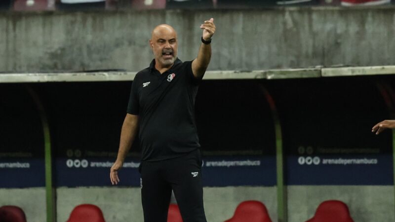 Técnico do Santa mantém pés no chão após vitórias e vê margem para evolução: “Estamos no caminho”