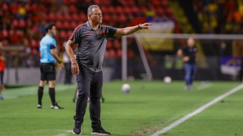 Técnico do Sport lamenta primeira derrota na Série B: “A gente acabou sendo envolvido”