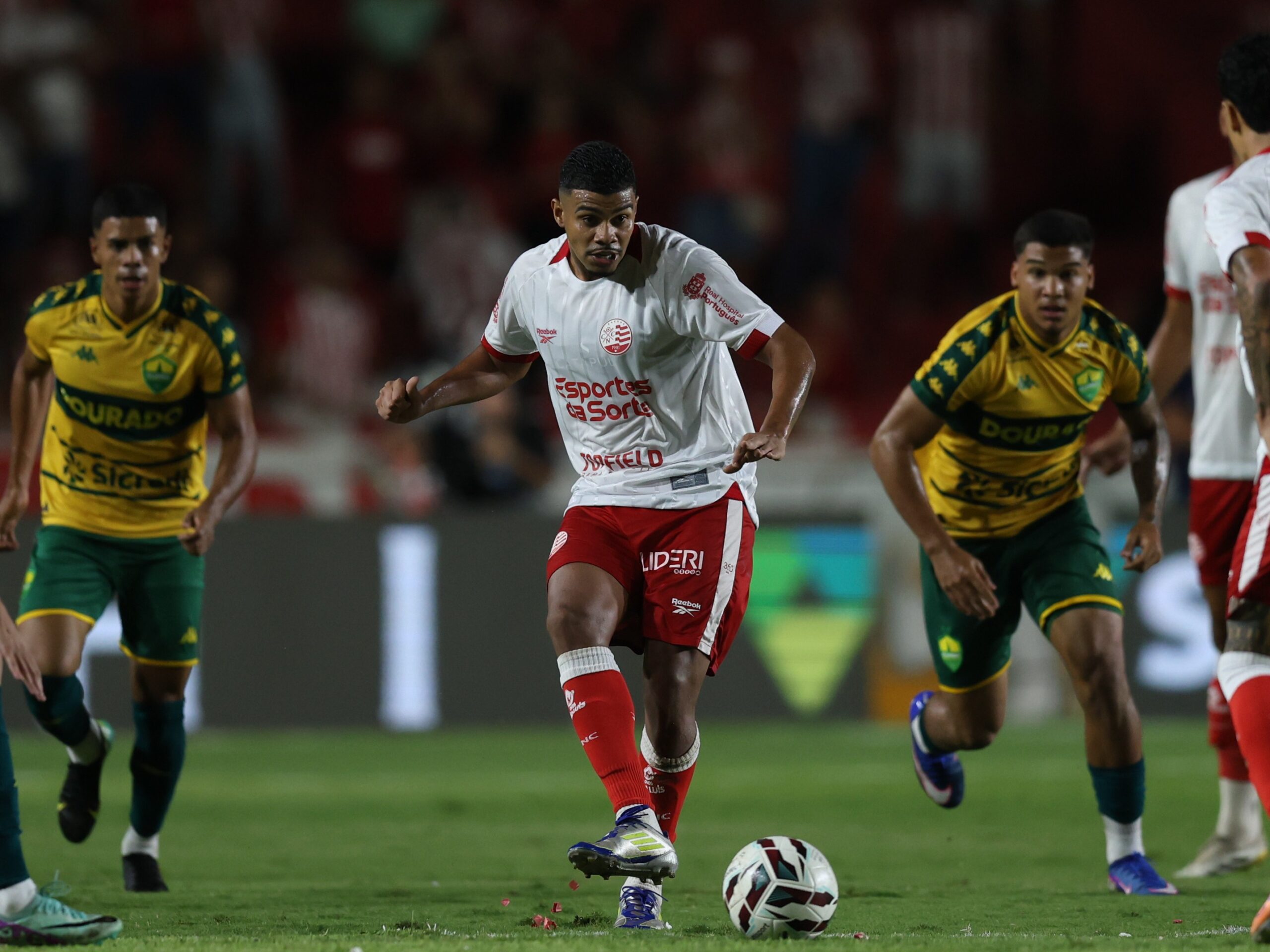 Atuações do Náutico: Luiz Felipe e técnicos são os melhores em vitória; dê notas