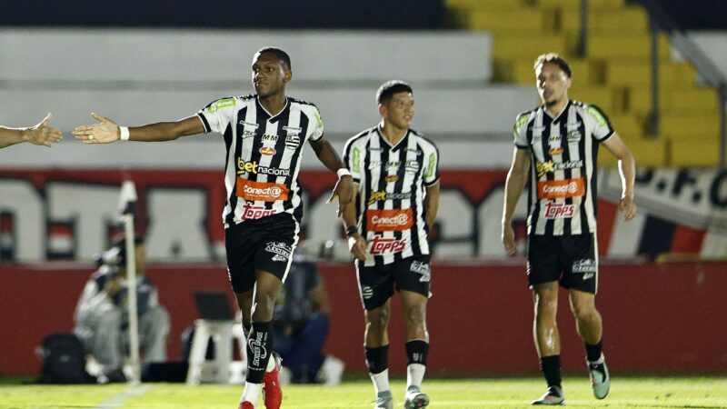 Lembra dele? Artilheiro do Carioca 2025 volta de lesão grave e marca após quase um ano na Série B