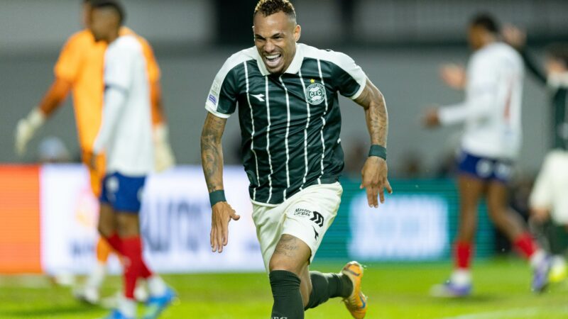 Flamengo x Coritiba: Breno Lopes volta ao Maracanã com status de artilheiro e recordações de título