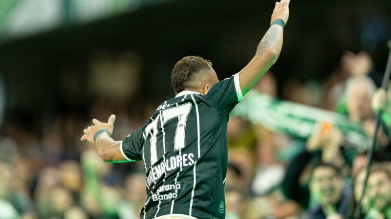 Breno Lopes e Lavega detalham contra-ataque “mortal” em golaço do Coritiba sobre o Bahia