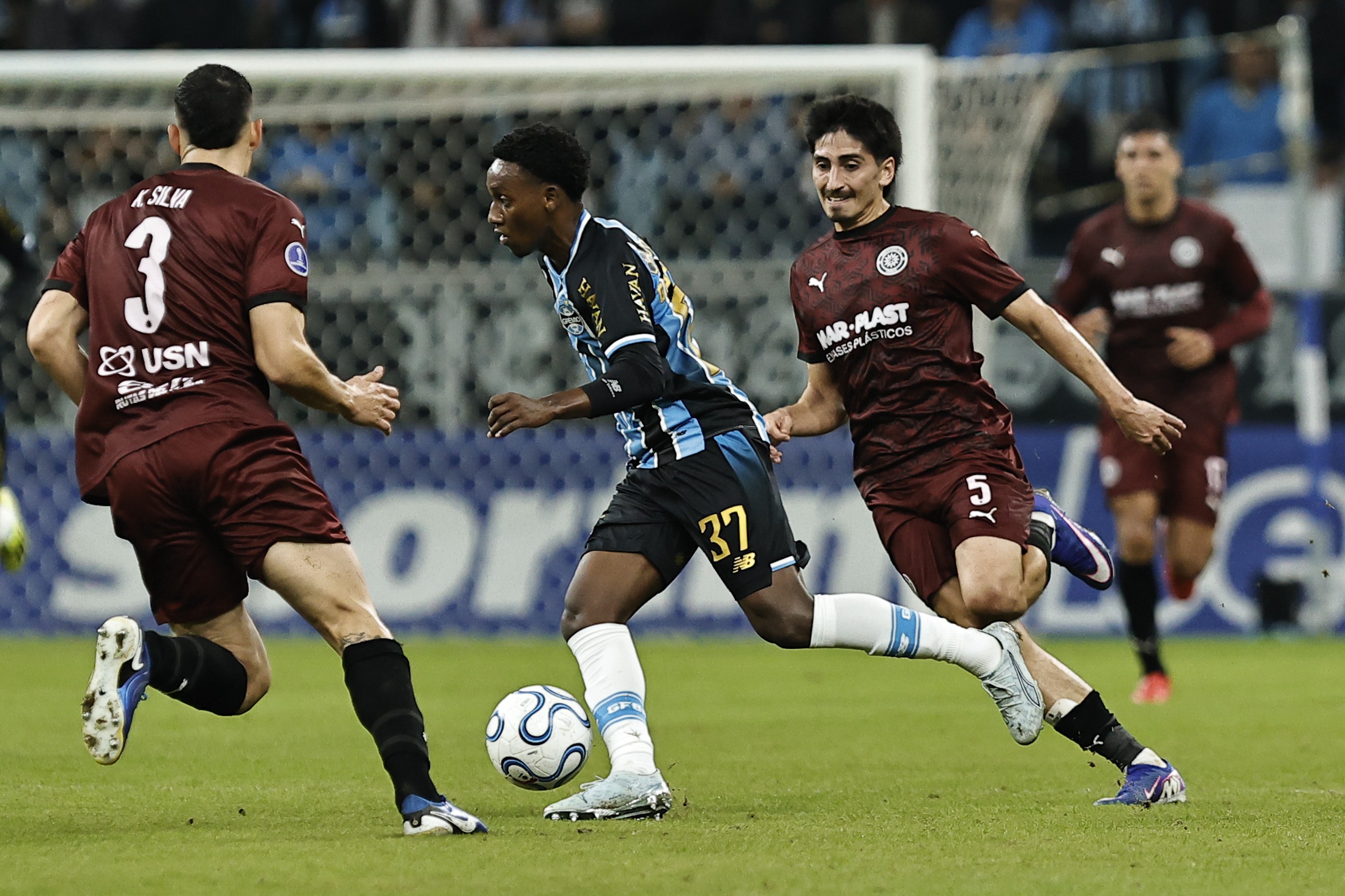 Análise: segundo lugar do Grêmio em grupo acessível na Sul-Americana não é fruto do acaso