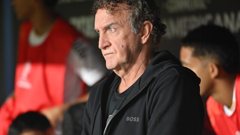 Cuca valoriza vitória do Santos, exalta Brazão e cita evolução de Neymar: “Melhor dia a dia”
