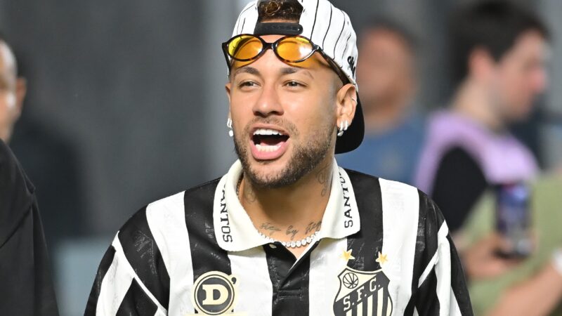 “Problema do quê?”: Neymar responde sobre recuperação de edema no Santos; vídeo
