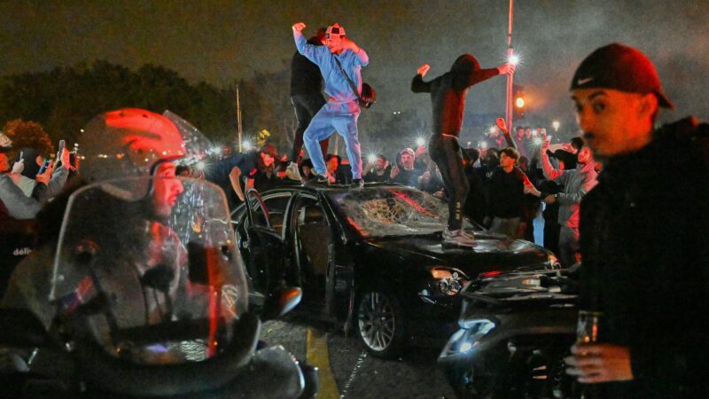 Incidentes em Paris após classificação do PSG à final da Champions terminam com 127 detidos e dezenas de feridos