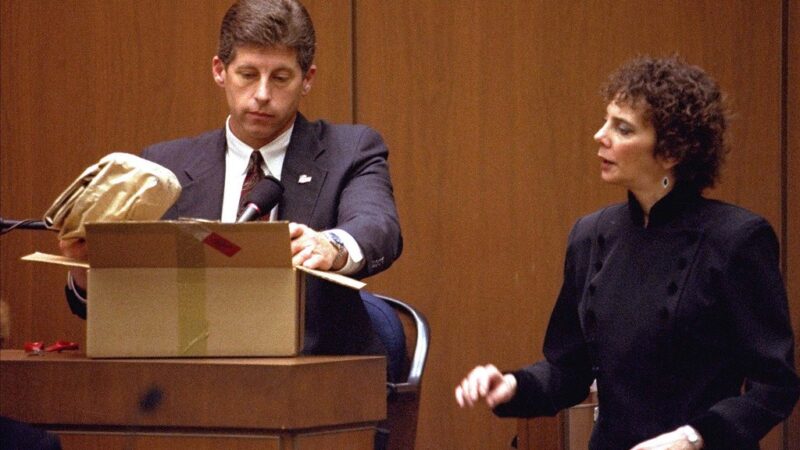 Mark Fuhrman, detetive do caso O.J. Simpson, morre aos 74 anos