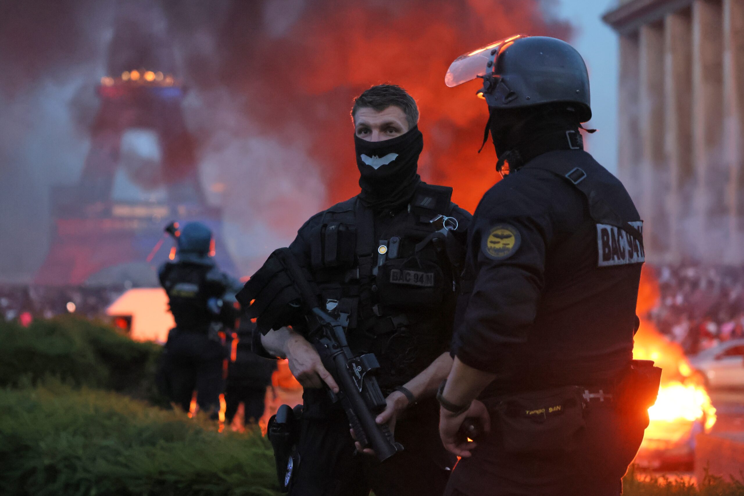 Polícia de Paris detém 45 após título do PSG na Champions League