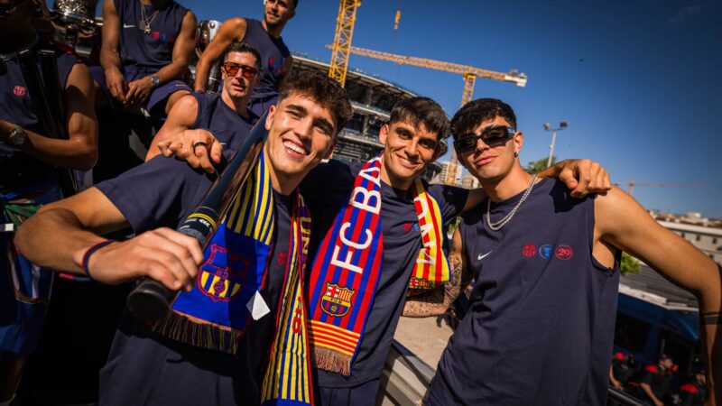 Barcelona comemora título da La Liga 2025/26 com torcida; confira
