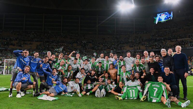 Real Betis, de Antony, vence e volta à Champions League após 20 anos