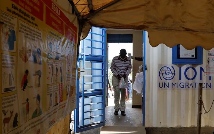 OMS identifica tratamentos e vacinas contra o Ebola para teste em ensaios clínicos em meio a surto