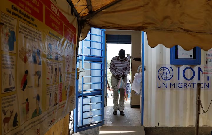 OMS identifica tratamentos e vacinas contra o Ebola para teste em ensaios clínicos em meio a surto