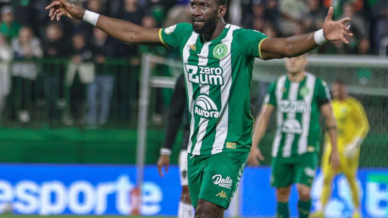 Escalação da Chapecoense: sem Bolasie, Italo pode ganhar vaga no time