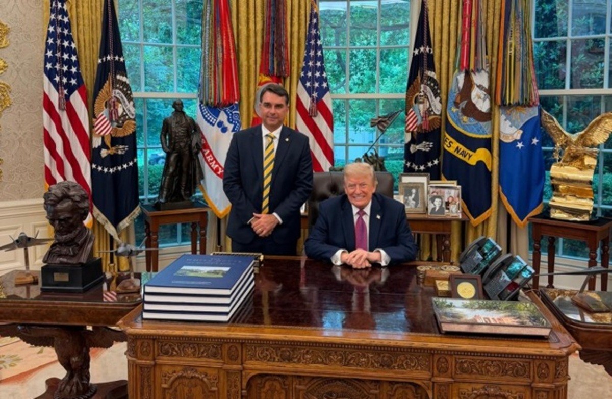 Trump elogiou Lula durante reunião com Flávio Bolsonaro