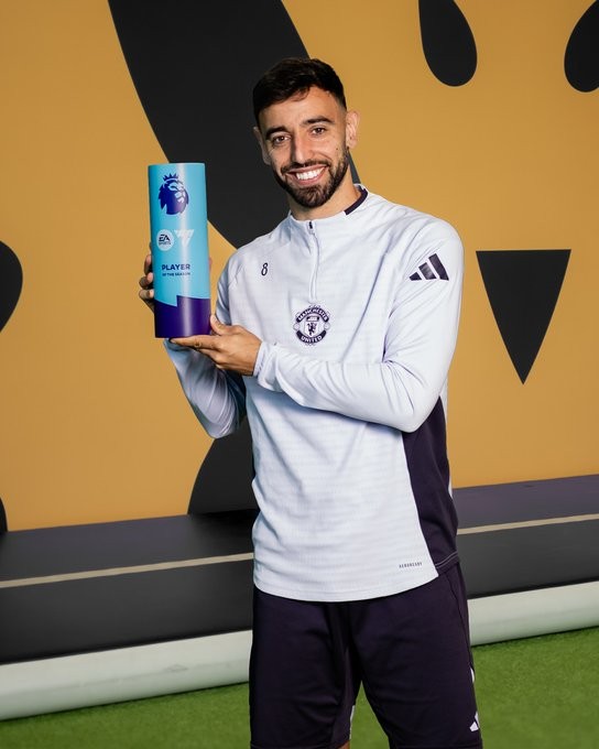 Bruno Fernandes é eleito o melhor jogador da Premier League