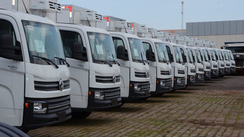 Linha de crédito com juros mais baratos para compra de caminhões e ônibus pode ser buscada nos bancos
