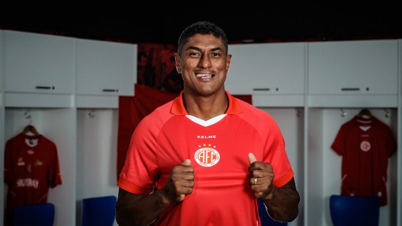 Nova camisa do América-RN homenageia acesso à Série A em 2006; veja fotos