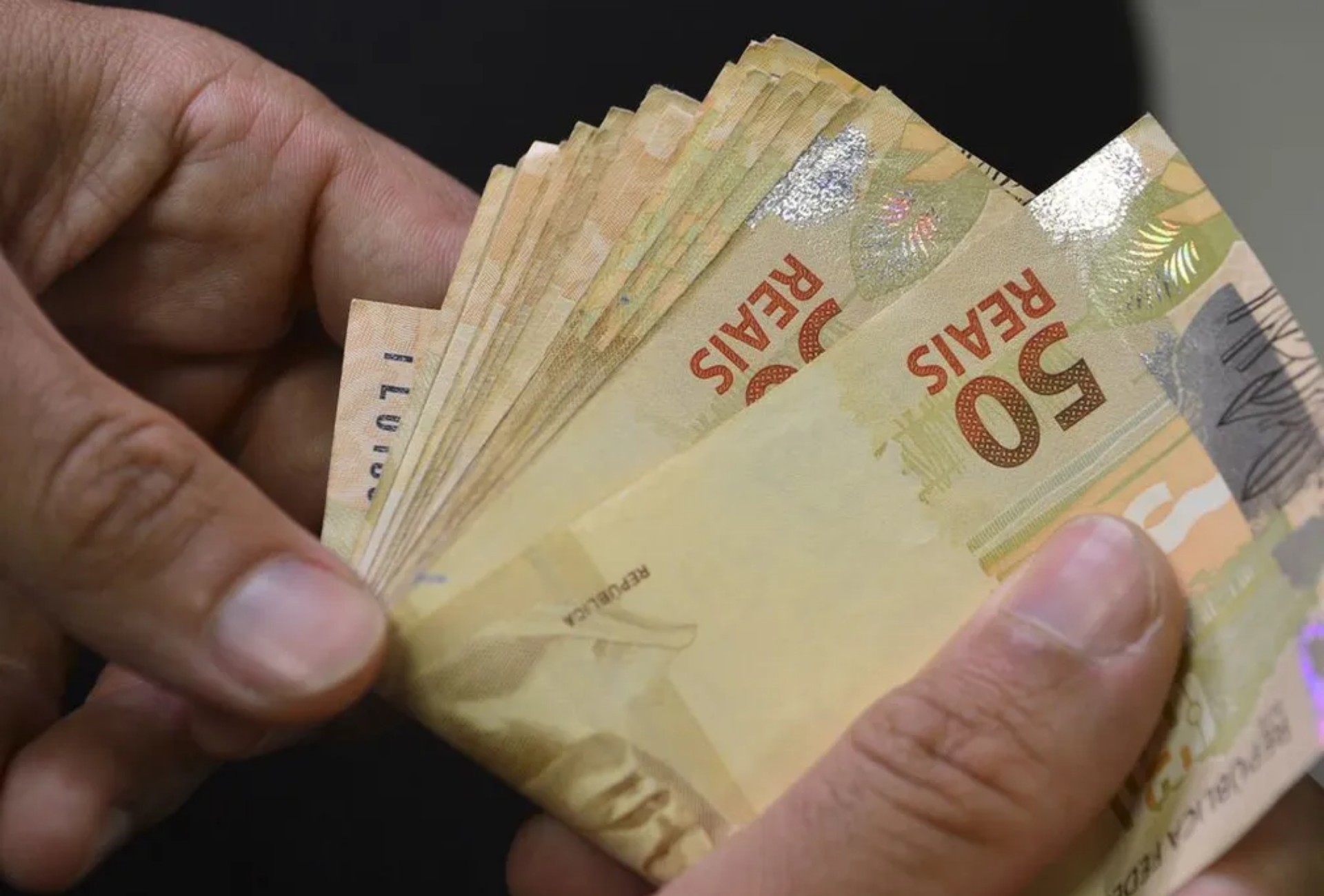 Com dívida em alta recorde, governo lança novo Desenrola; veja o raio-x da inadimplência no Brasil