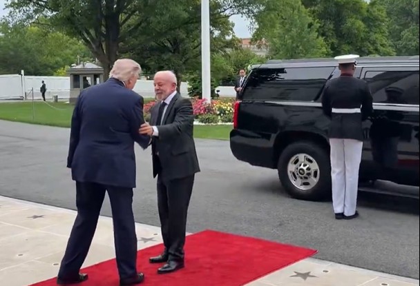Lula chega à Casa Branca para reunião com Trump