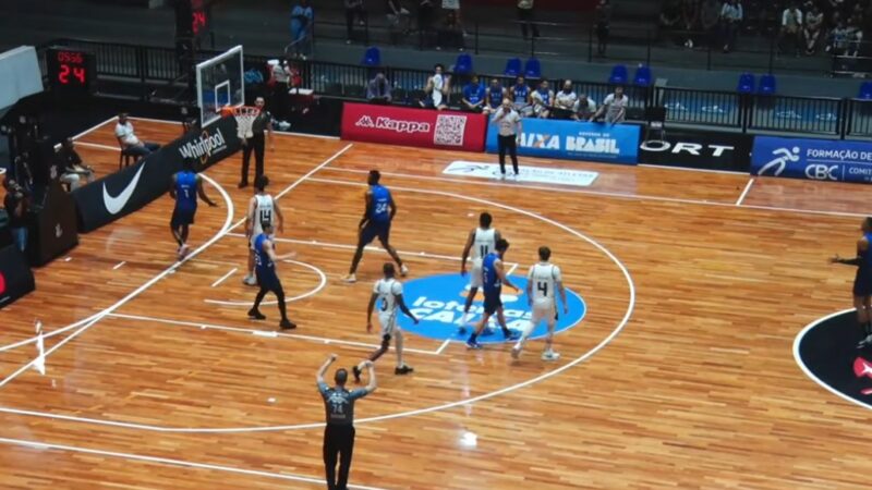 Fora de casa, Minas vence Corinthians e empata série em 1 a 1 nas quartas de final do NBB