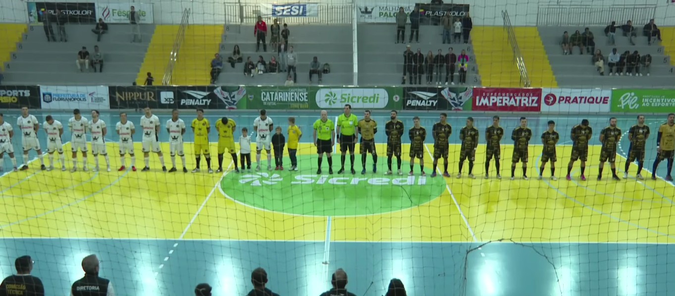 Floripa vence Caçador e reage no Catarinense de Futsal