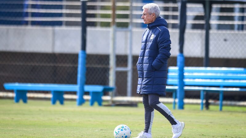 Grêmio encara o Santos em duelo direto contra o Z-4; veja cenários na rodada