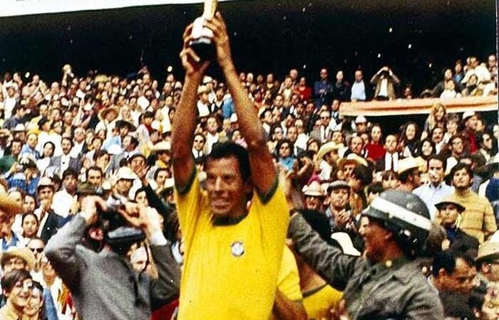 Portal elege gol de Carlos Alberto Torres em 1970 como um dos cinco mais bonitos da história das Copas