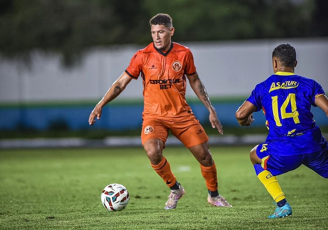 Com gol e assistência, Clessione brilha em vitória do Robô: “Feliz pela estreia com essa camisa”
