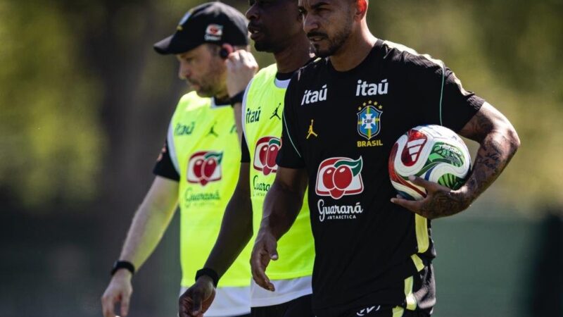 Flamengo é o clube com mais jogadores pré-convocados por Ancelotti para a Seleção; veja os nomes