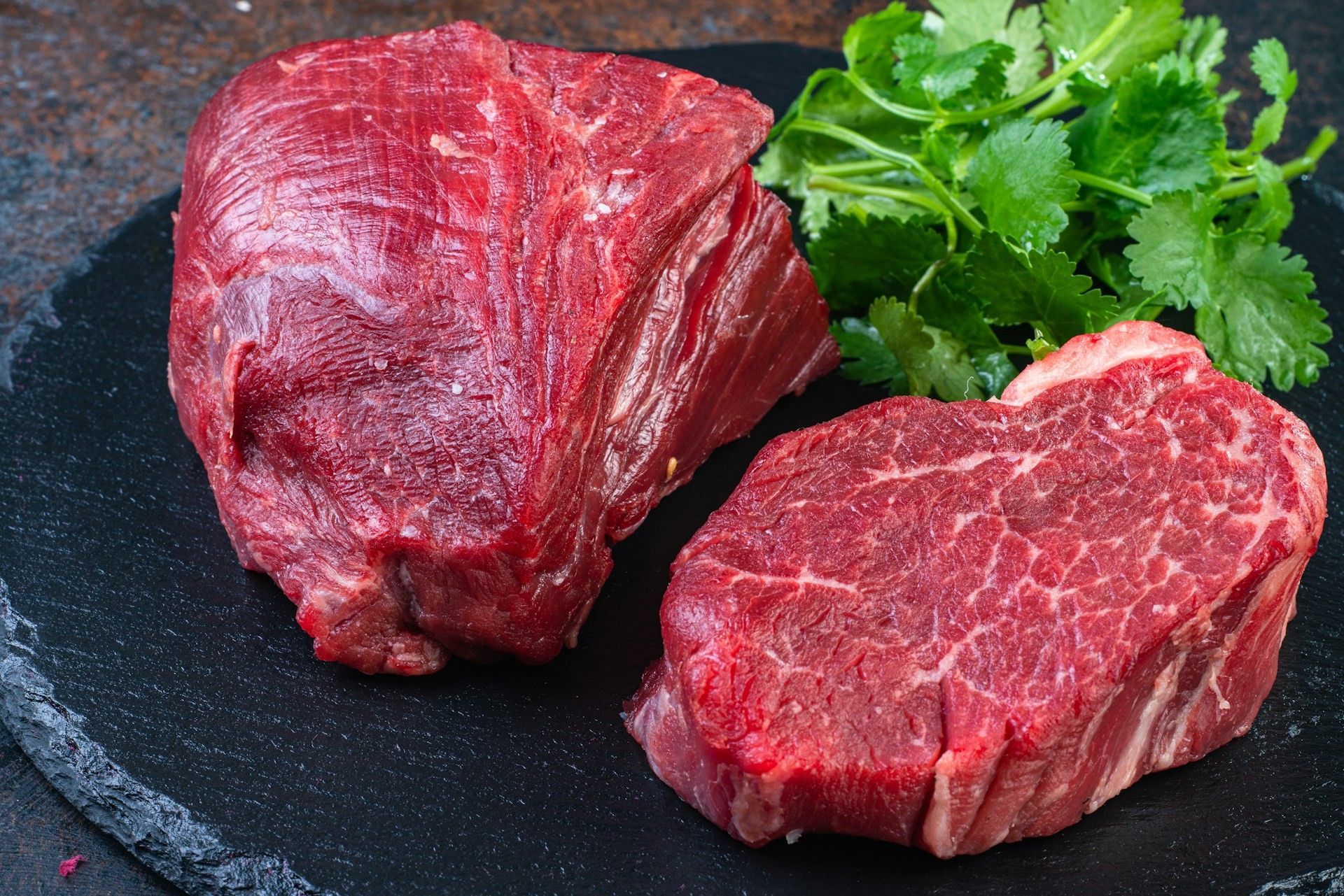 Brasil atinge metade da cota de carne bovina para a China e deve enfrentar taxação maior em breve