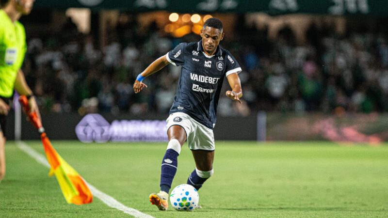STJD pune Jajá com um jogo por gesto obsceno em partida do Remo na Série A