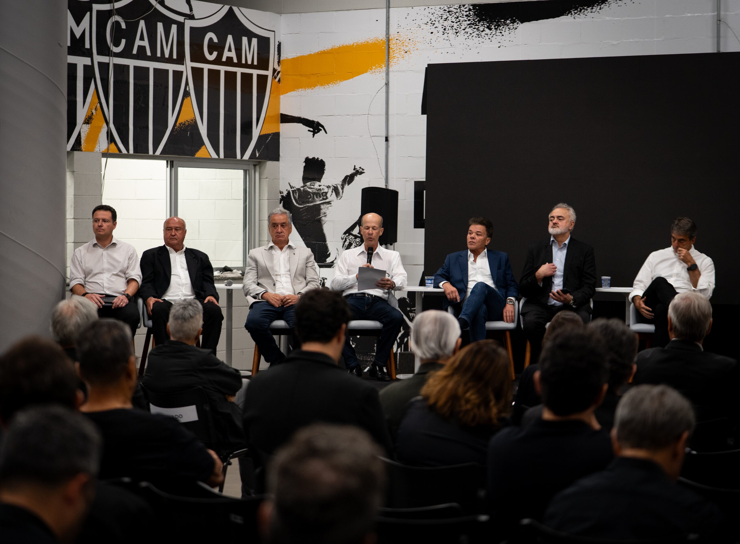 Conselho do Atlético-MG aprova aporte de R$ 530 milhões, e Daniel Vorcaro tem ações diluídas na SAF